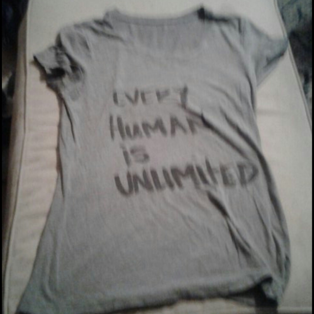 I am selling a Tui tee shirt